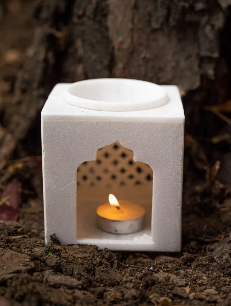 Carved Marble Jharoka Aroma Oil Diffuser